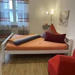 Festl - Naehe Messe Muenchen, Therme Erding Apartman