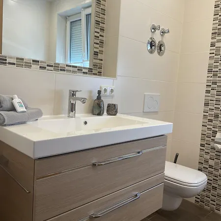 Festl - Naehe Messe Muenchen, Therme Erding *